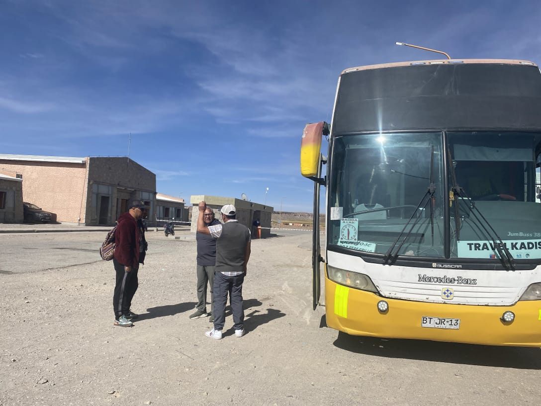 Bus TransKadise en ruta a Paranal